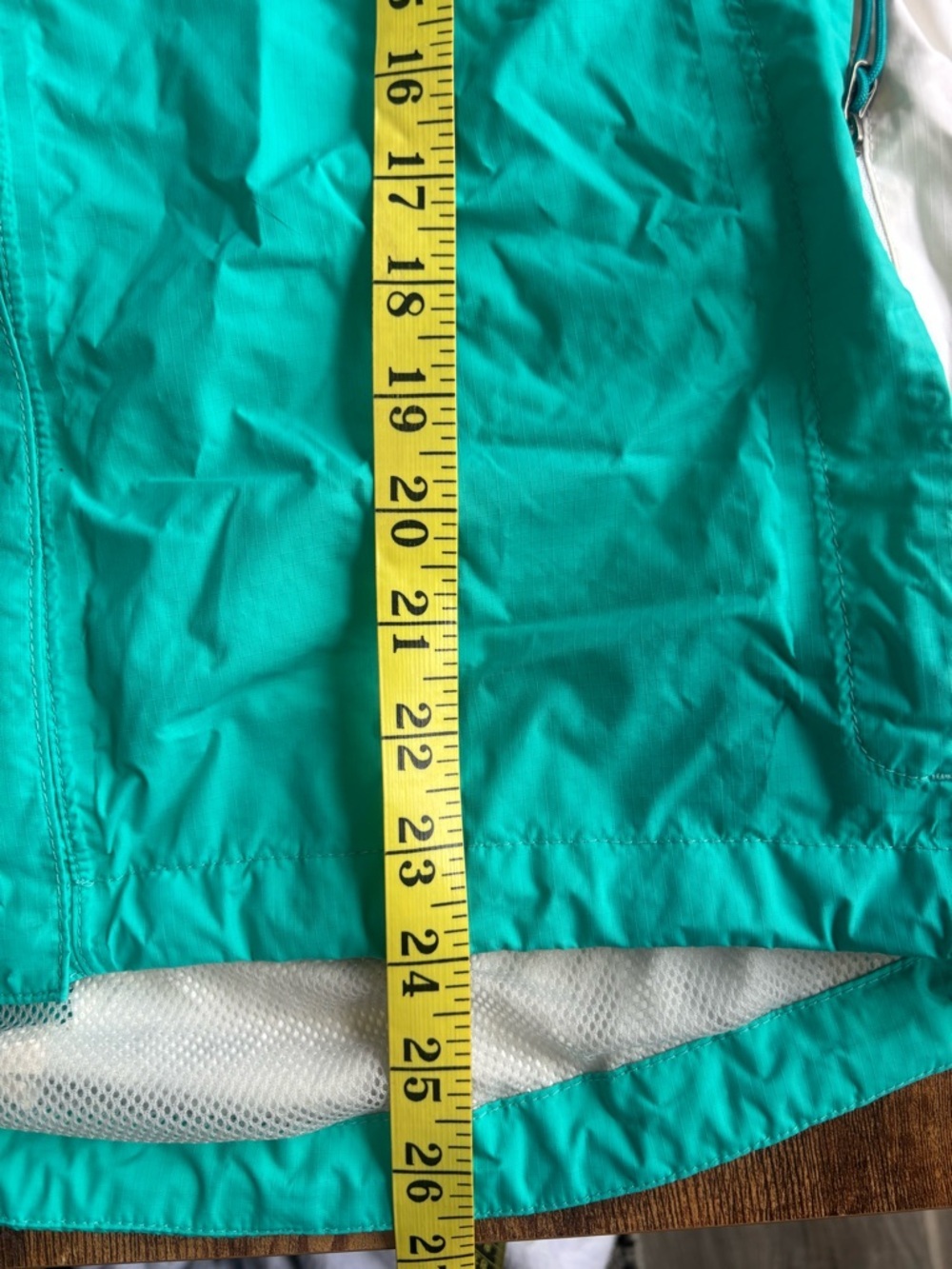 The North Face Women's Teal Raincoat. Size Large. - Picture 5 of 10